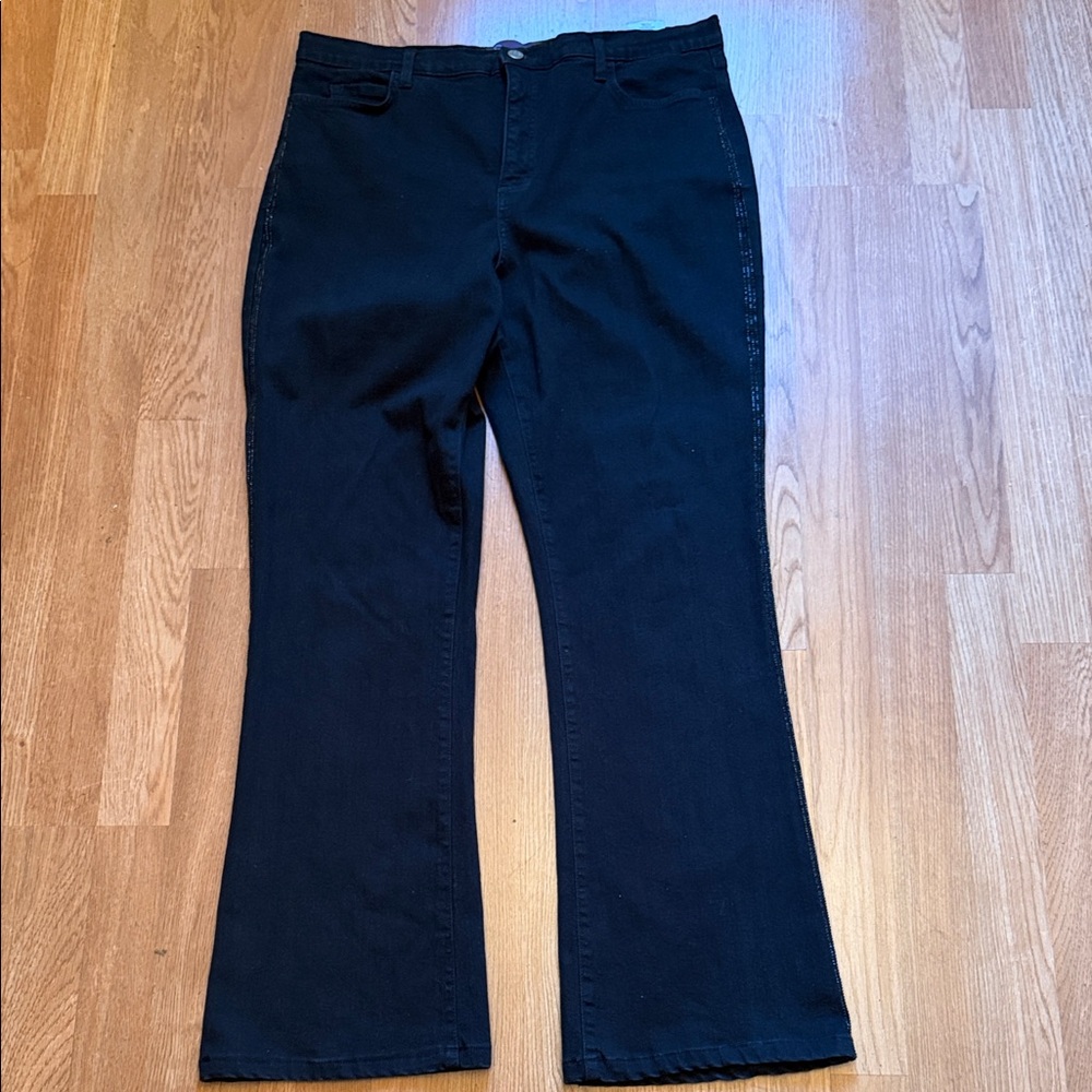 Elegant Black Flare Women's Jeans
